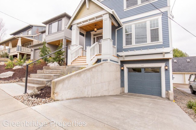 Building Photo - 316 NE 45th Ave