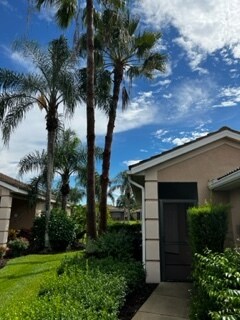 Entrance to villa - 8206 Summer Greens Ter