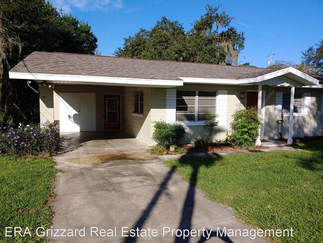 Foto del edificio - 3 br, 2 bath House - 312 N Blue Lake Ave