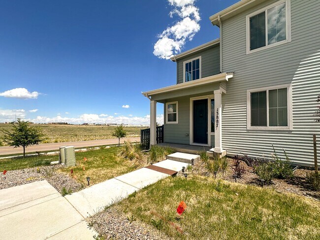 Foto del edificio - Alder Creek 3bd 2.5ba paired home for rent!