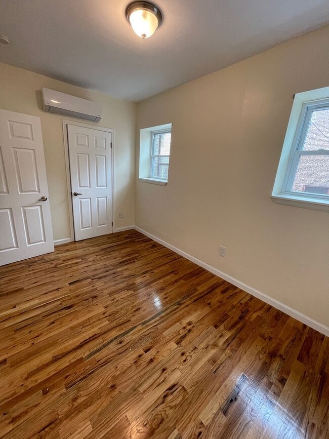 Foto del edificio - 202 Broadway