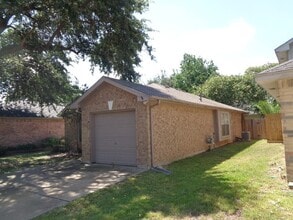 Building Photo - 20107 Beechview Ln