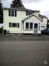 Building Photo - 404 Perry St