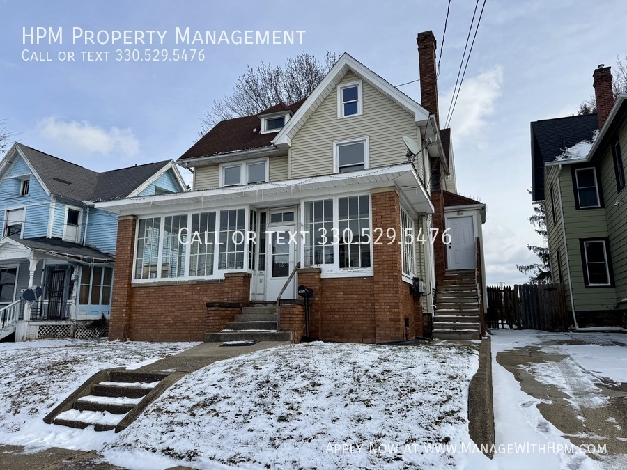 Primary Photo - Spacious Updated 3 Bedroom Duplex In Massi...