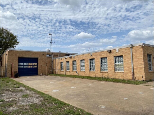 Building Photo - 4114 Frank St