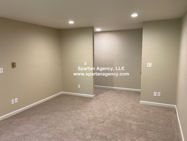 Foto del edificio - 4111 4th Street Pl SW