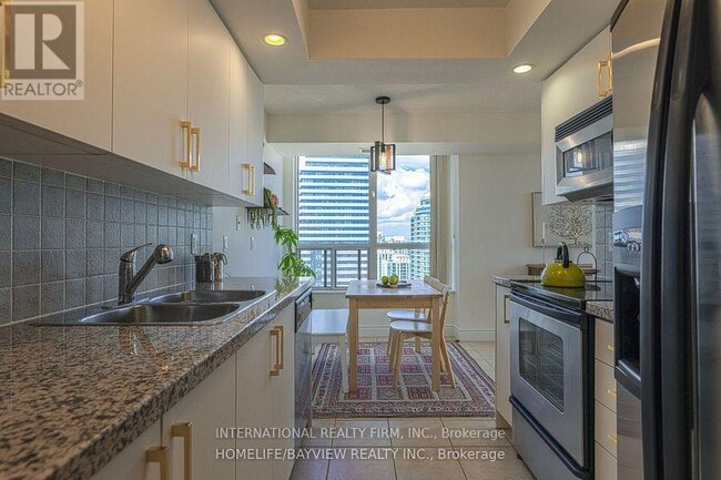Building Photo - 10 Northtown Way