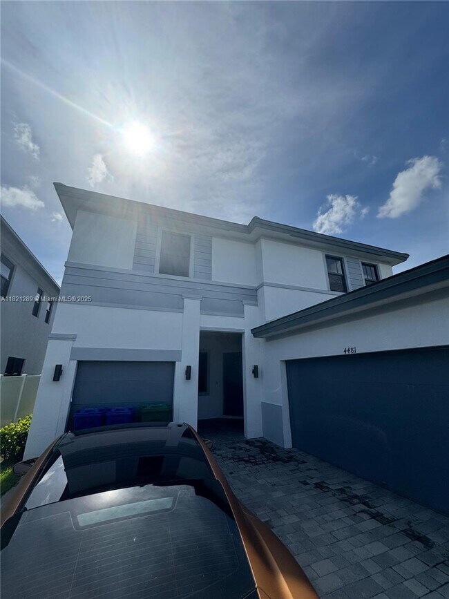 Building Photo - 4481 SW 173rd Ave