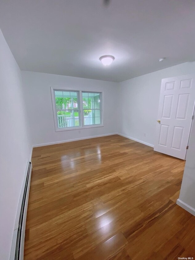 17 Minerva Ln Unit 1, Centereach, NY 11720 Apartments in Centereach