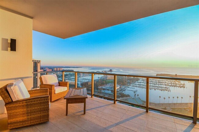 Foto del edificio - 301 1st St S