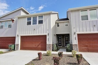 Building Photo - 496 N Tessa Ln