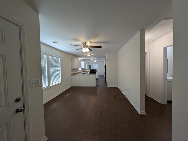 Foto del edificio - 426 W 4th St