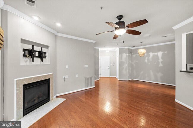 Building Photo - 7230 Darby Downs