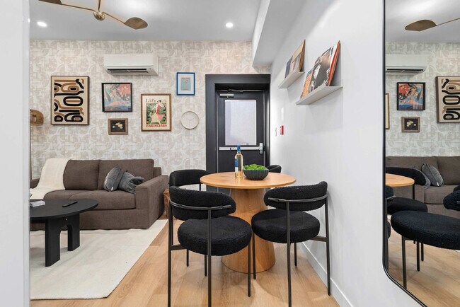 Photo du bâtiment - 168 McCaul St