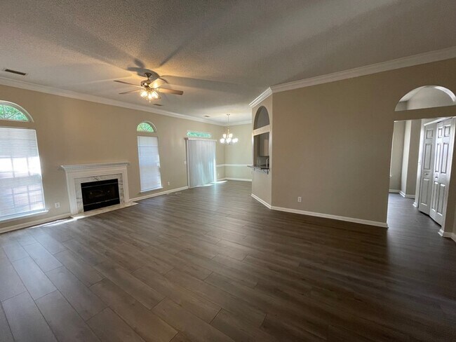 Building Photo - 5420 Crisfield Rd - Rare Gem, Ranch in For...