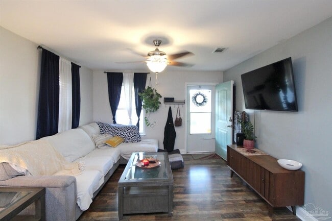 Foto del edificio - 3430 W Brainerd St