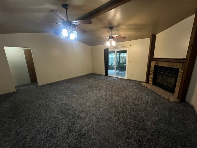 Building Photo - 8978 Gardengate Dr
