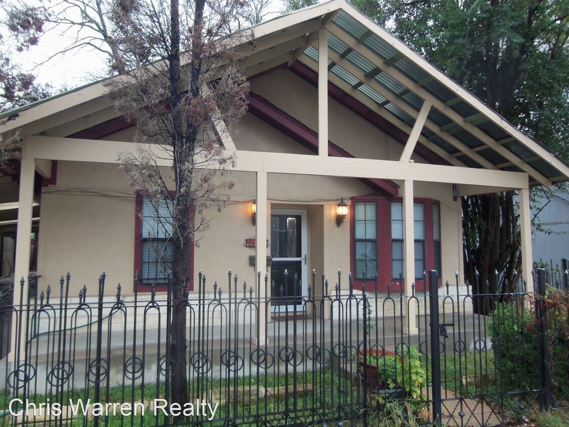 Primary Photo - 2 br, 2 bath House - 2607 E Cesar Chavez S...