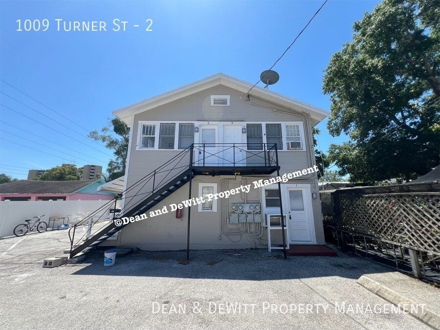 1009 Turner St Unit 2, Clearwater, FL 33756 Room for Rent in