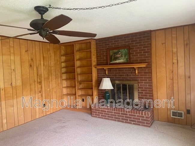 Building Photo - 545 Rocky Ford Rd