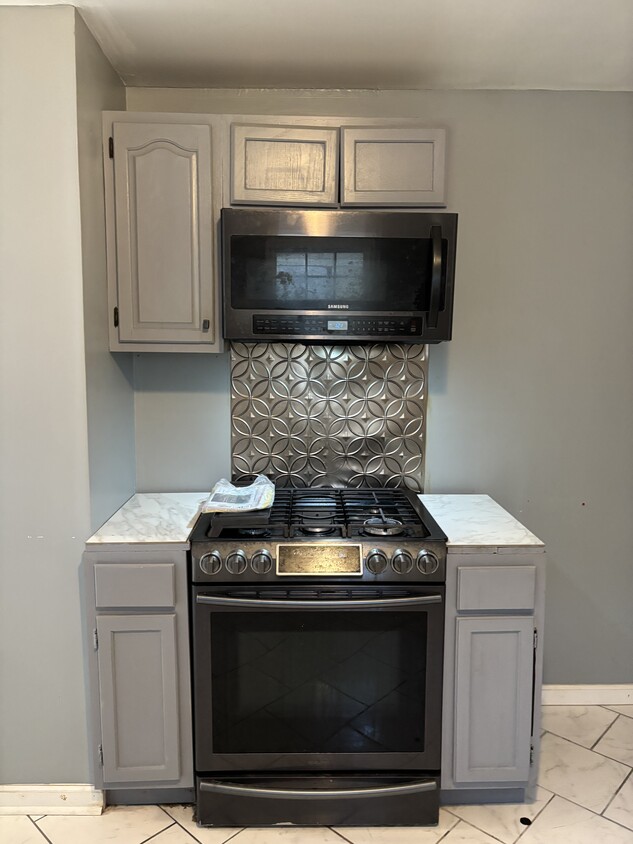 Primary Photo - 707 Cecelia Ave