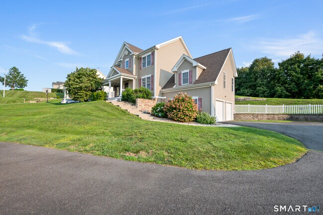 Foto del edificio - 5 Rolling Hills Dr