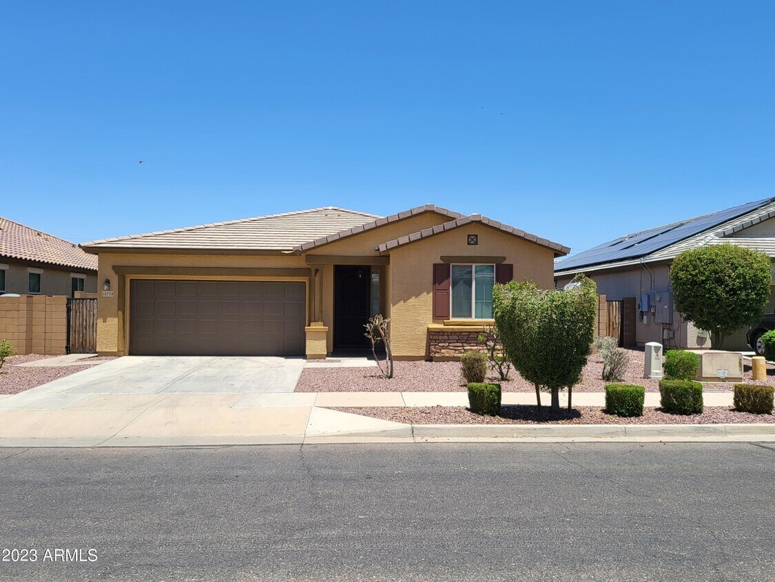 15728 W Desert Hills Dr, Surprise, AZ 85379 House Rental in Surprise