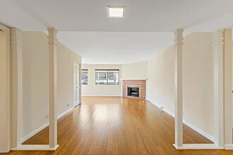 Building Photo - 775 Chestnut St