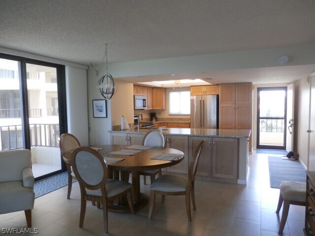 Building Photo - 15011 Punta Rassa Rd