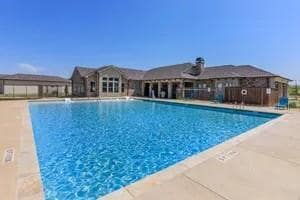 Building Photo - 2991 Lakeside Dr