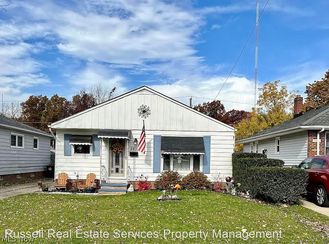 Primary Photo - 3 br, 1 bath House - 2830 Center Dr