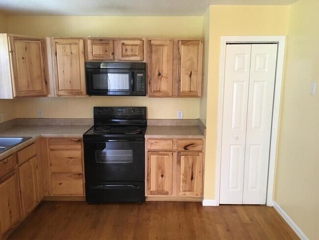 Foto del edificio - 444 Beaucatcher Rd