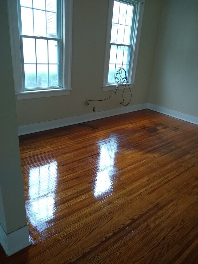 Primary Photo - 106 Field St