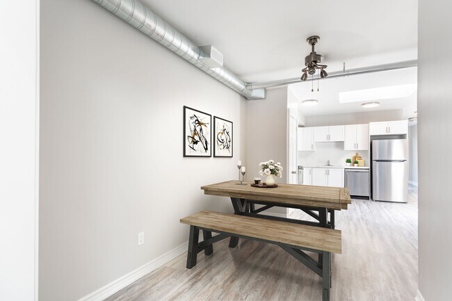 Building Photo - Spacious and Trendy 2 bedroom Rental