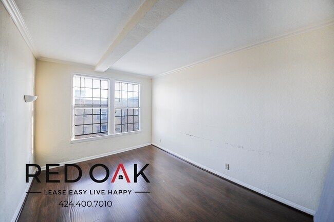 Foto del edificio - 5640 Franklin Ave