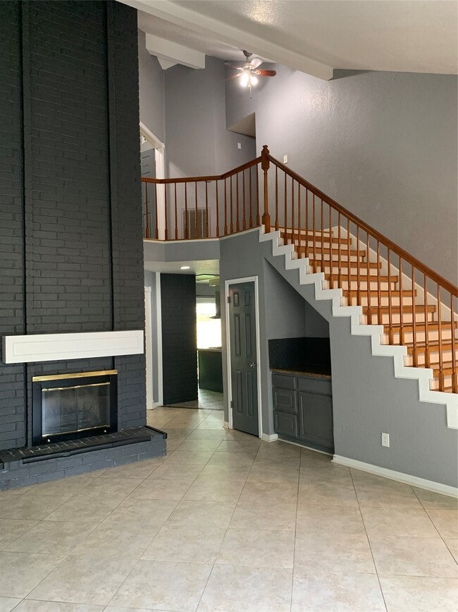 Foto del edificio - 19426 Lake Hollow Ln