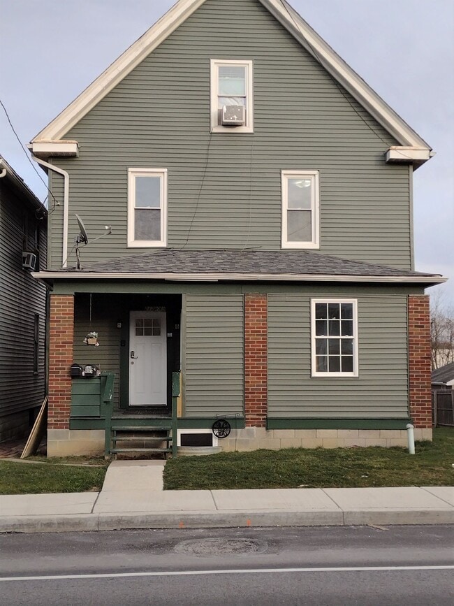 Apartment Entrance - 212 N 3rd St