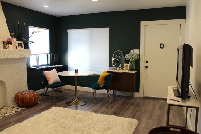 Foto del edificio - 323 N Vendome St