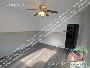Building Photo - 1321 Birch St