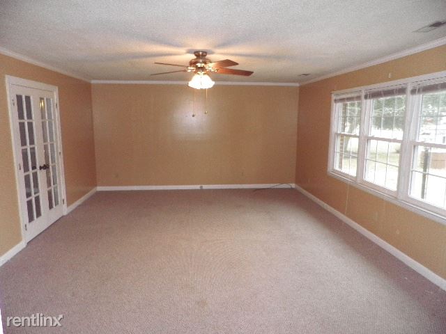 Building Photo - 5102 Midyette Ave