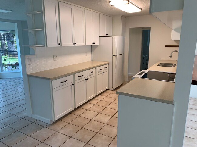 Building Photo - Spacious 3-bedroom, 2 bath home in Kailua