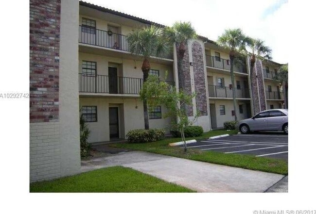 Building Photo - 3361 NW 85th Ave