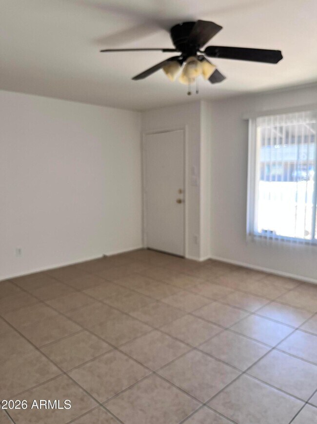 Building Photo - 224 E Hermosa Dr
