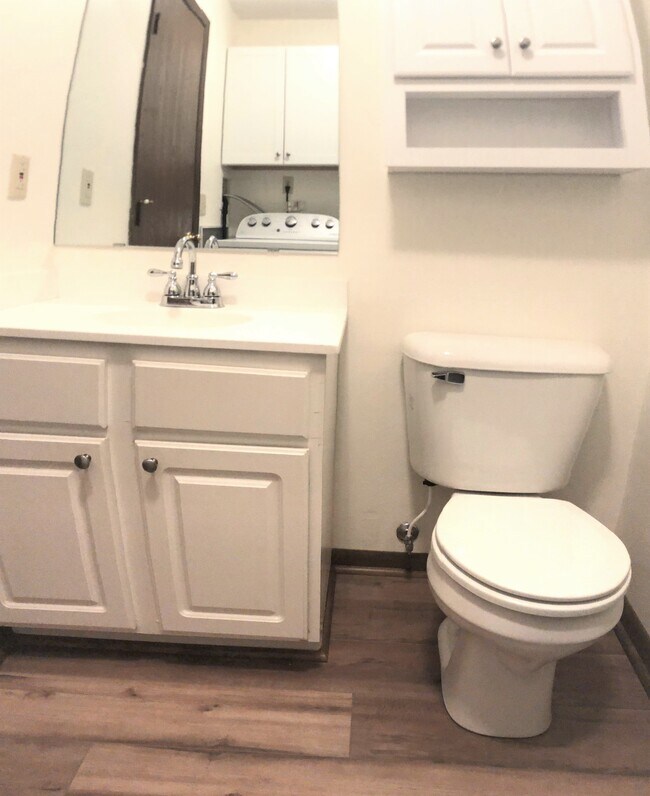Half-bath - 28939 Lem Ct