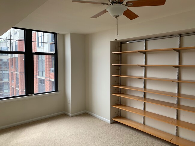 Foto del edificio - 1021 N Garfield St