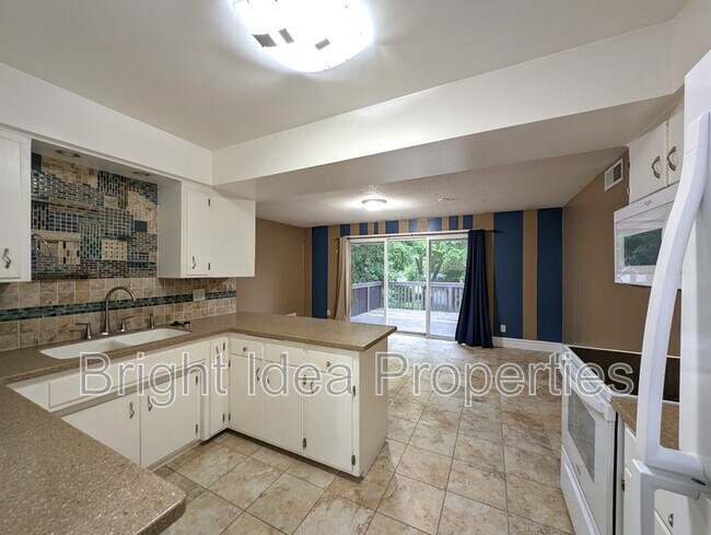 Foto del edificio - 1173 County B Rd W