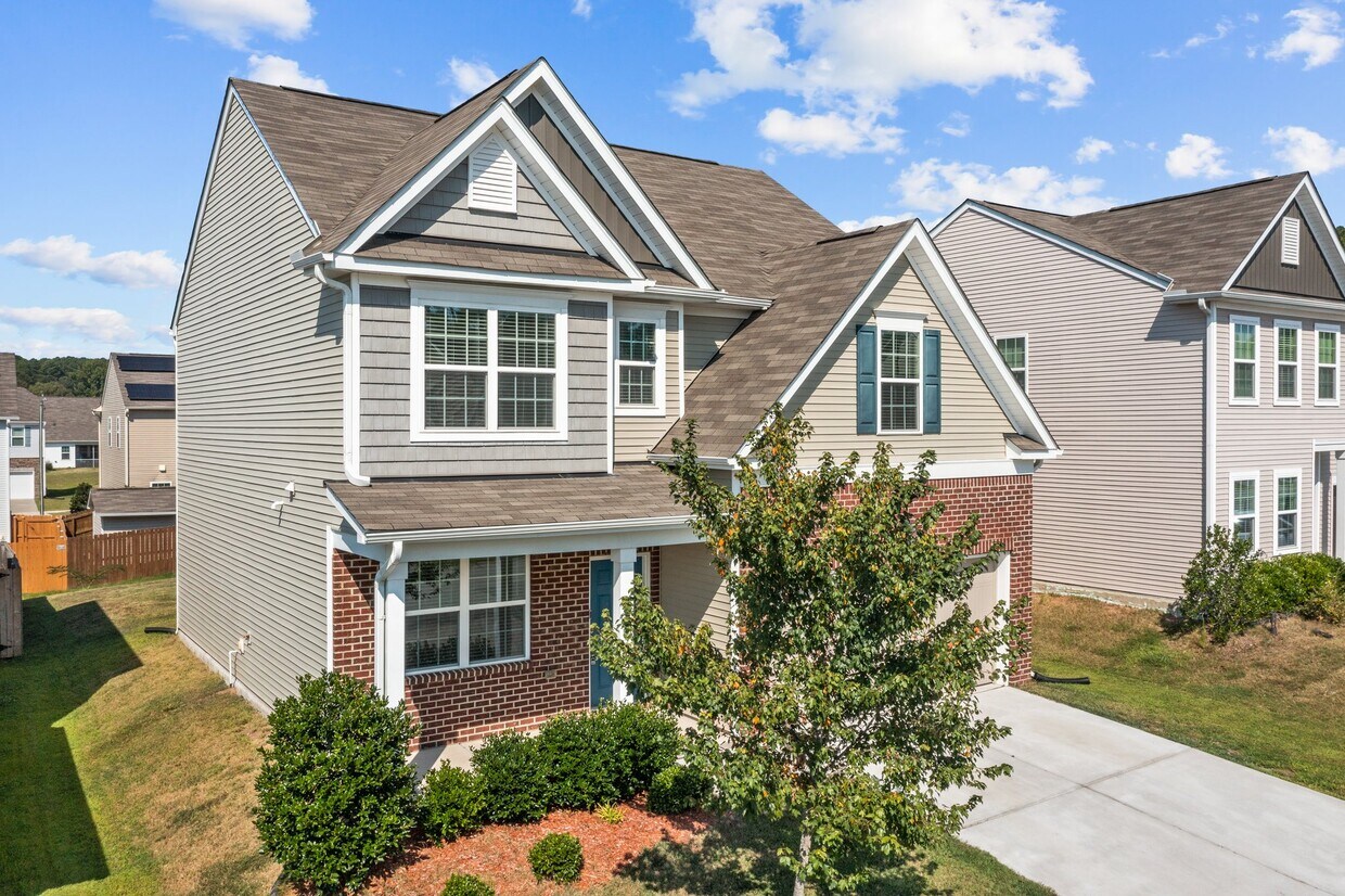 Foto principal - 624 Hiddenbrook Dr