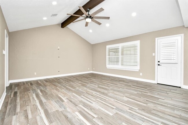 Building Photo - 701 Regency Dr