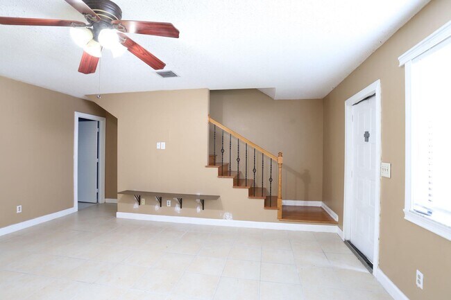 Foto del edificio - 2303 Seaside Dr