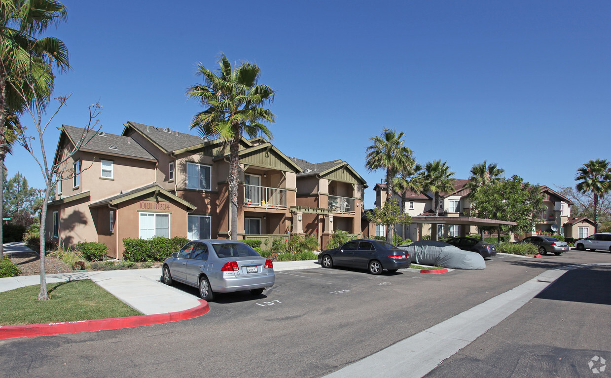 Foto principal - Dove Canyon Apartment Homes